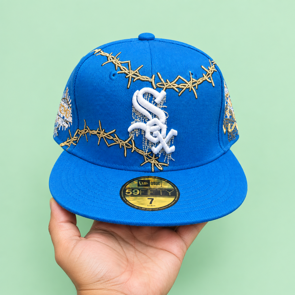 Hatheli par rakhi cap ka front shot